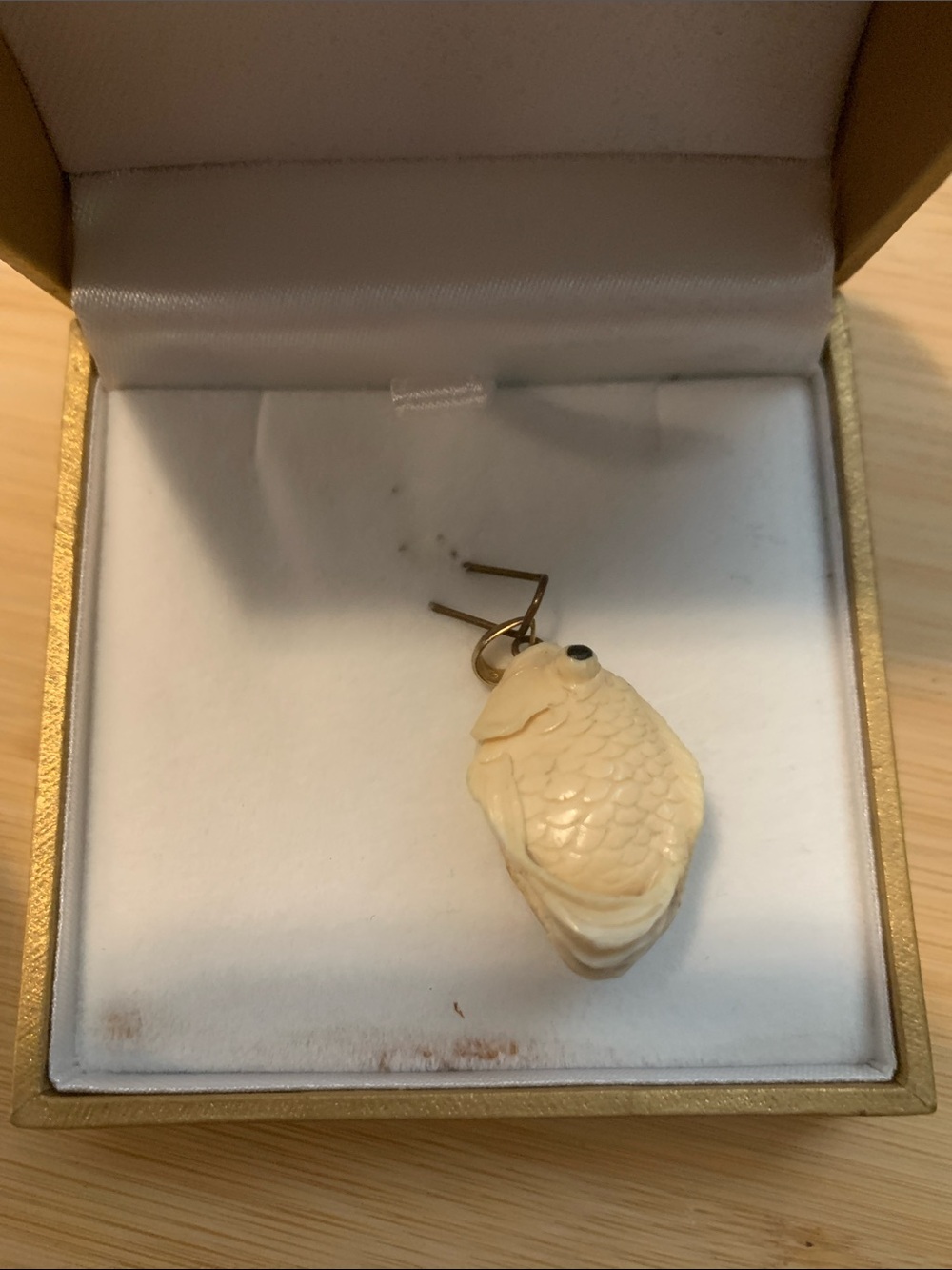 Vintage Korite 14K Gold Mammoth Carved Fish Pendant unisex